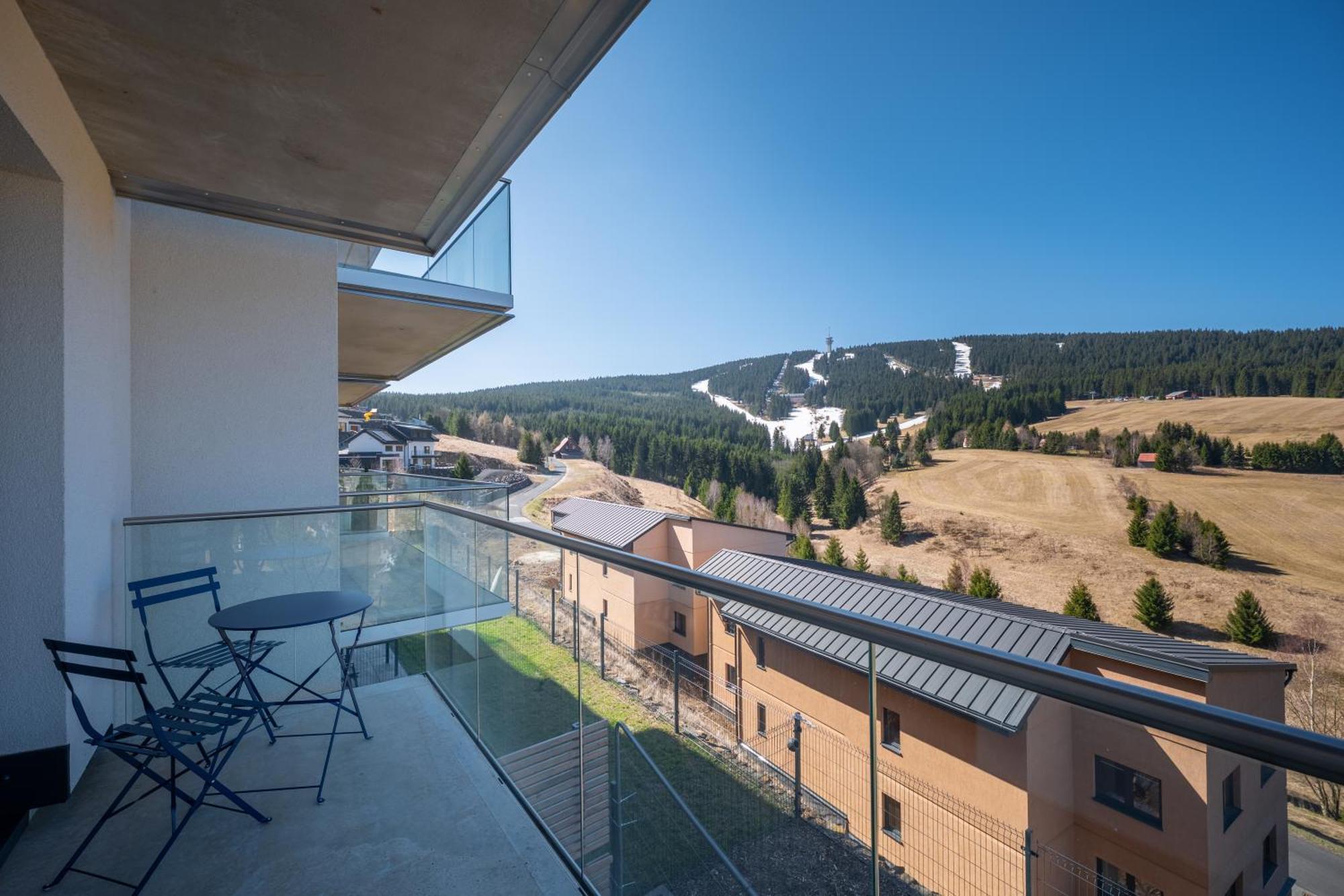 Apartmany Vista Klinovec Loučná pod Klínovcem Exterior foto